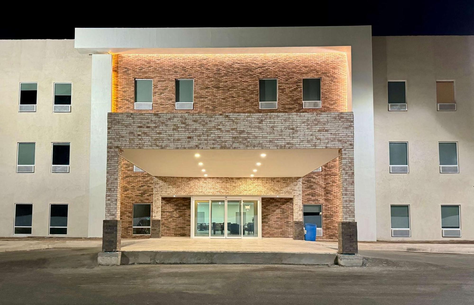 Best Western Plus Sacramento Chihuahua Exterior foto