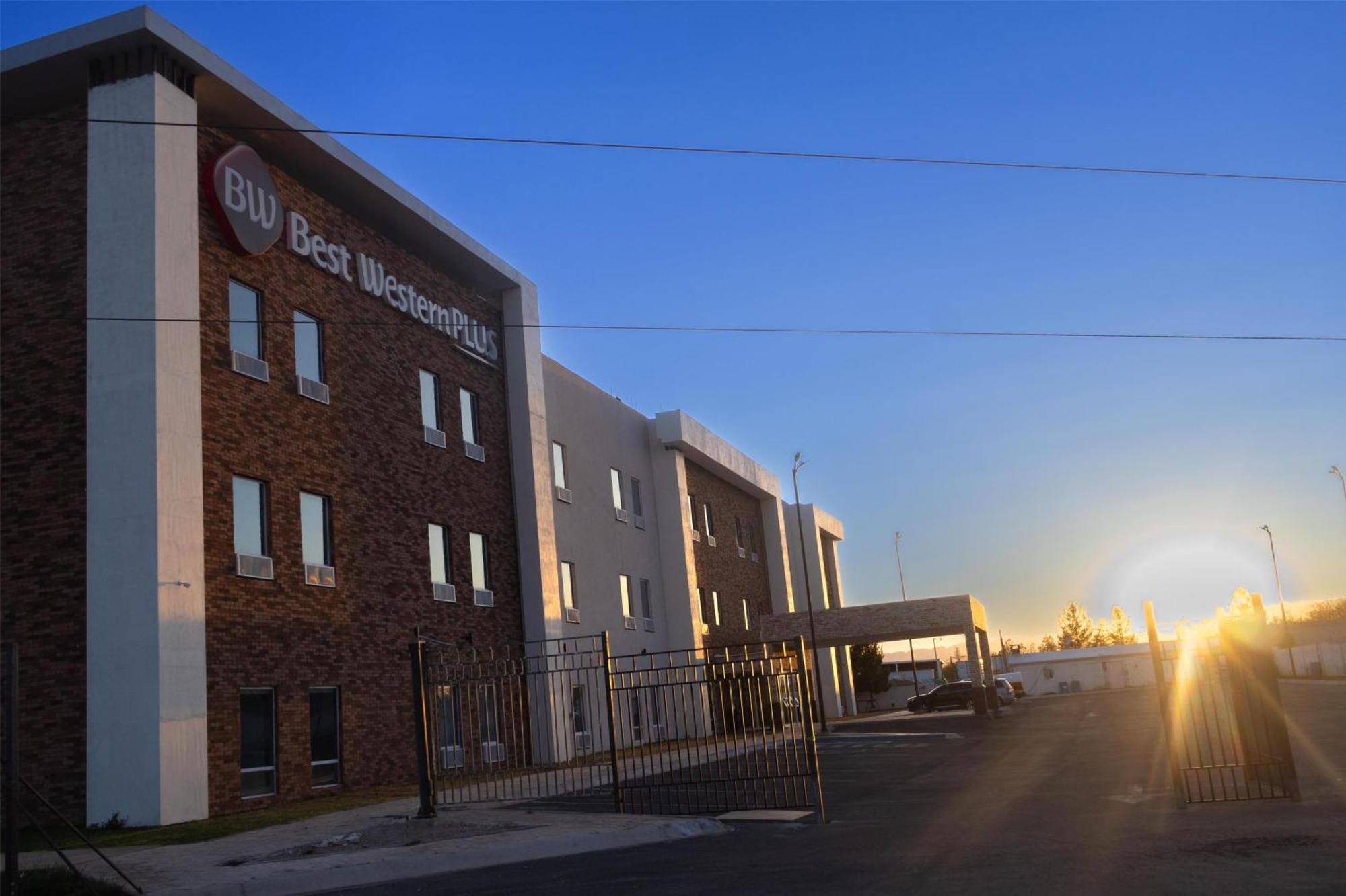 Best Western Plus Sacramento Chihuahua Exterior foto
